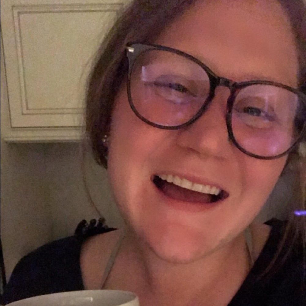 Meet your Posher, Whitney